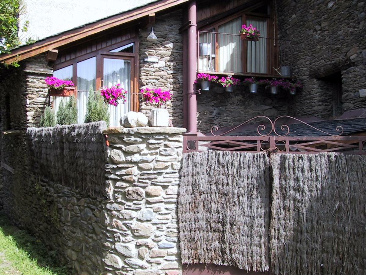 La Llúpia Villa Isavarre Exterior foto